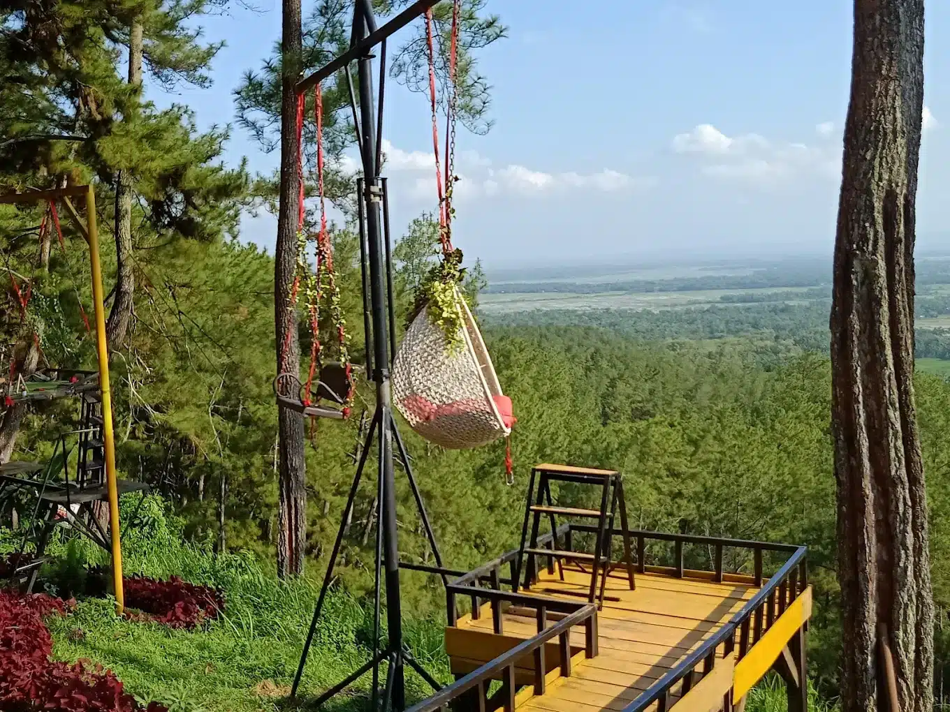 Pagi Cerah di Cilacap: Tips Wisata Tanpa Antre dengan Darul Hijrah